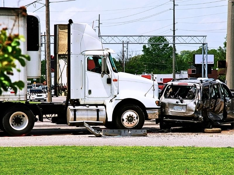 How the Black Box Can Help Your Truck Accident Lawsuit in Illinois
